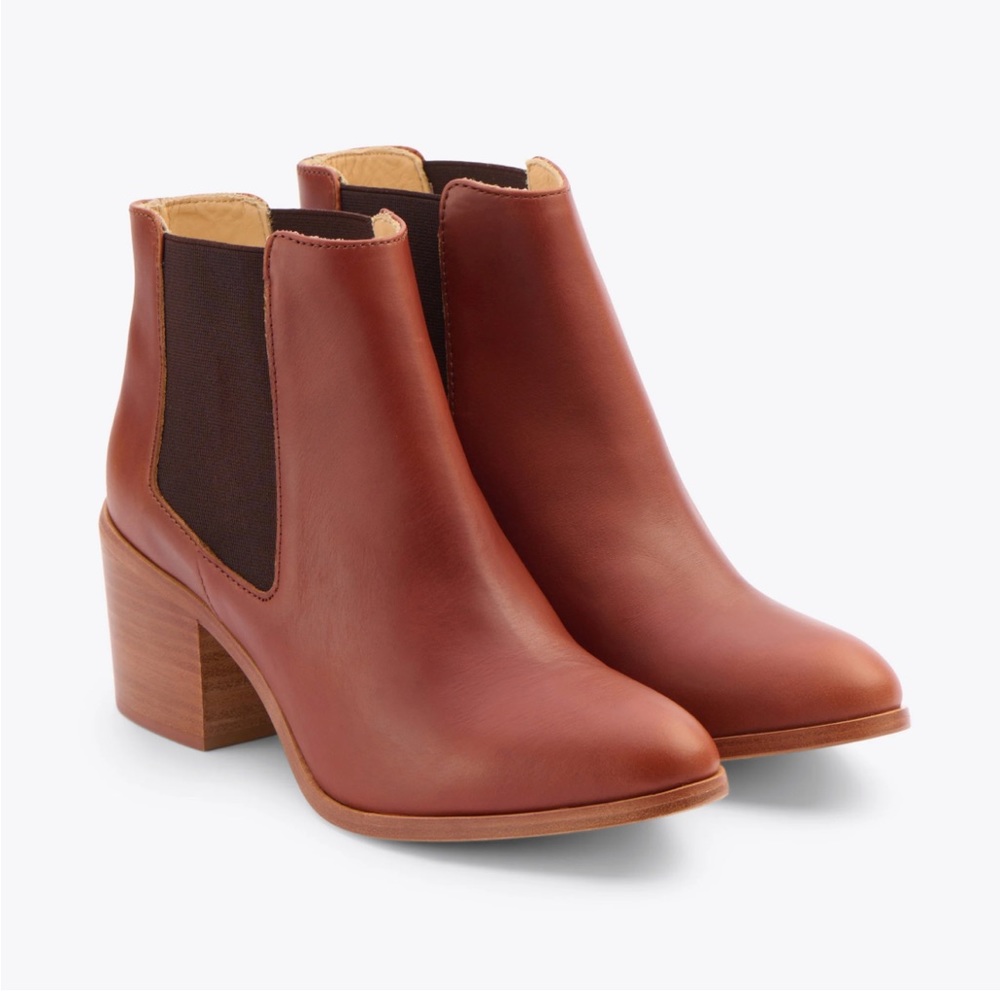 Nisolo Heeled Chelsea - Brandy - Size 8.5